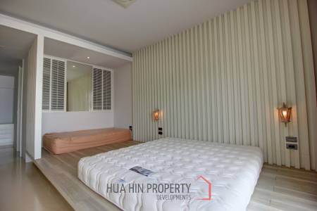 Absolute Beachfront – Modern Design 6 Bedroom Villa