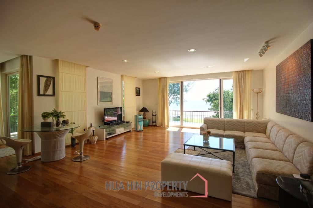 Amazing 4 Bed, Absolute Beachfront Condo in Khoa Tao