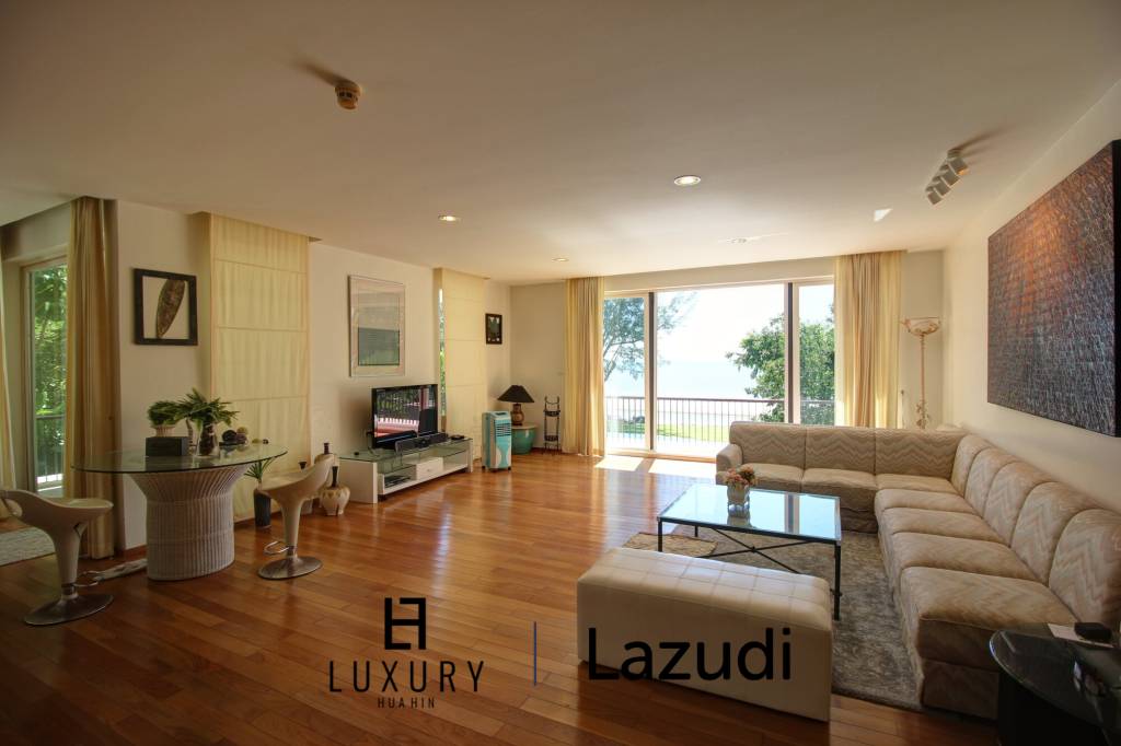 Amazing 4 Bed, Absolute Beachfront Condo in Khoa Tao