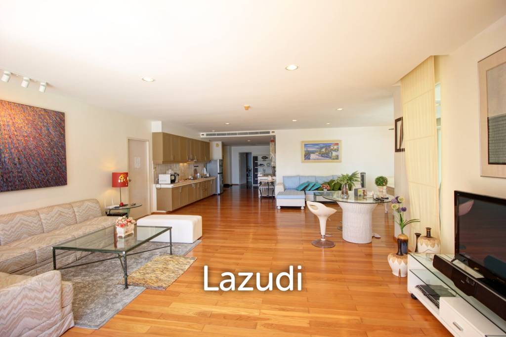 Exclusive 4 Bedroom Absolute Beachfront Condo in Baan Nub Kluen, Khao Tao