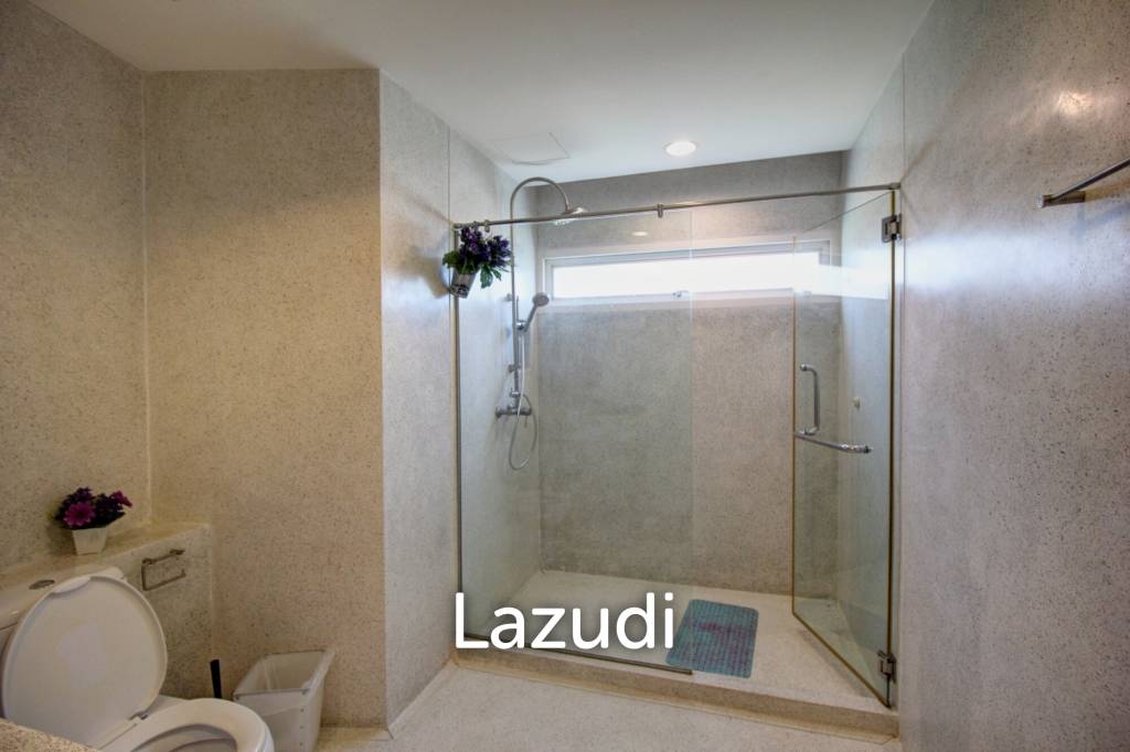Exclusive 4 Bedroom Absolute Beachfront Condo in Baan Nub Kluen, Khao Tao