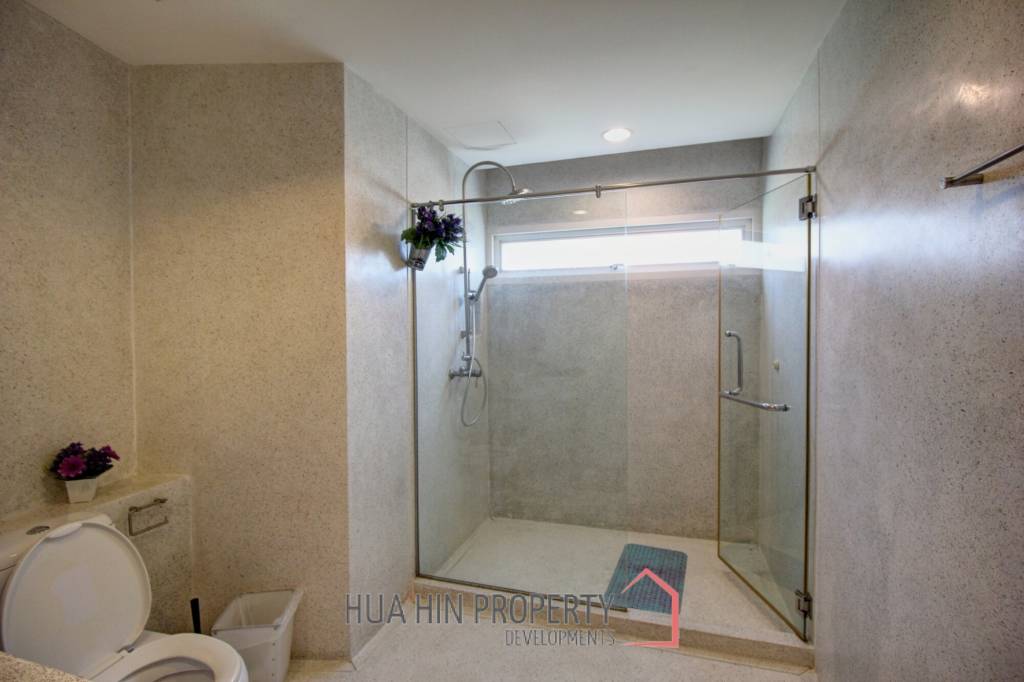 Amazing 4 Bed, Absolute Beachfront Condo in Khoa Tao