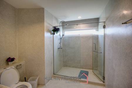 Amazing 4 Bed, Absolute Beachfront Condo in Khoa Tao