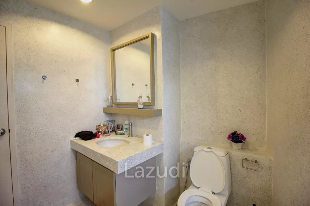 Exclusive 4 Bedroom Absolute Beachfront Condo in Baan Nub Kluen, Khao Tao