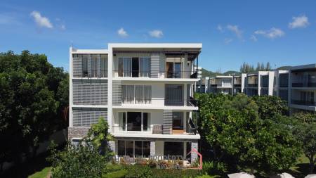 Amazing 4 Bed, Absolute Beachfront Condo in Khoa Tao
