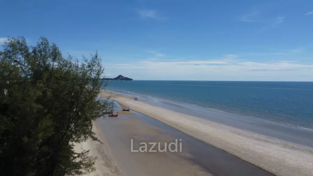 Exclusive 4 Bedroom Absolute Beachfront Condo in Baan Nub Kluen, Khao Tao
