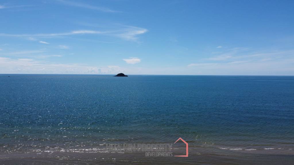 Amazing 4 Bed, Absolute Beachfront Condo in Khoa Tao