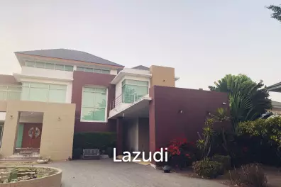 Modern Luxury 4 bedrooms Villa