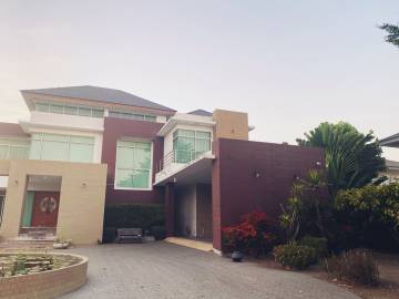 Modern Luxury Villa