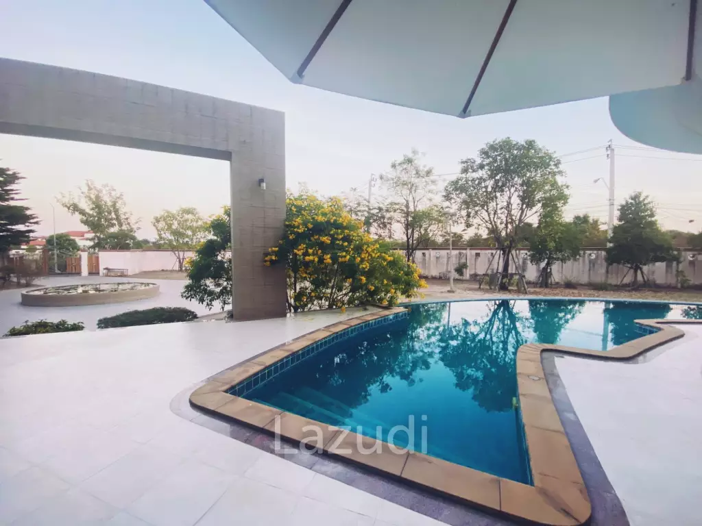 Modern Luxury 4 bedrooms Villa