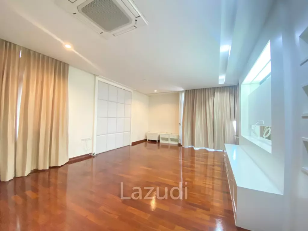 Modern Luxury 4 bedrooms Villa