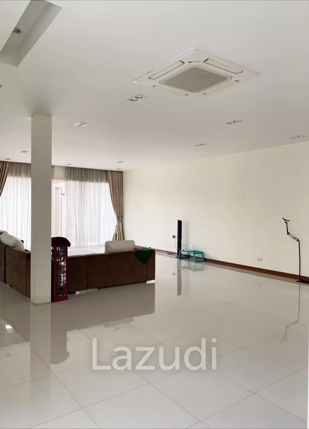 Modern Luxury 4 bedrooms Villa