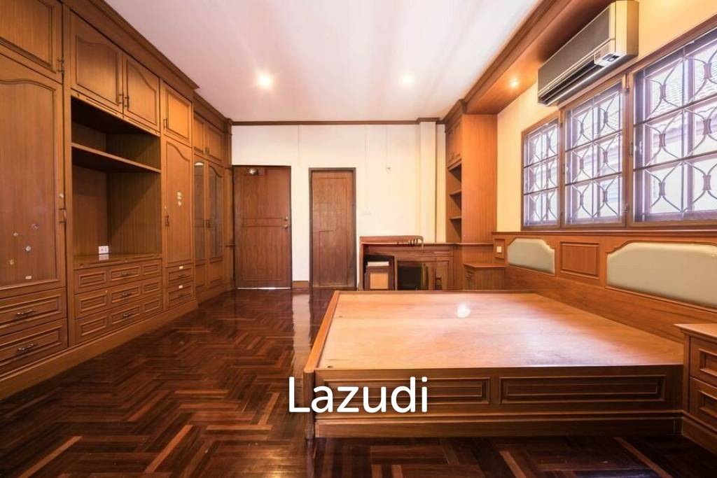 3 Bed 3 Bath Detached House   452 Sqm For Sale