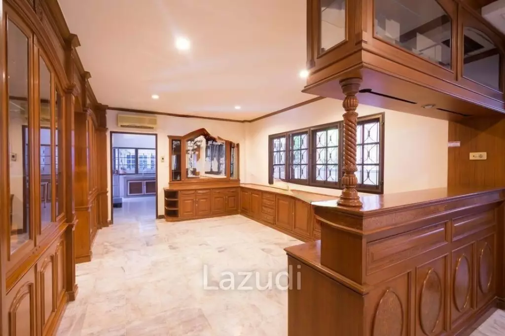 3 Bed 3 Bath Detached House   452 Sqm For Sale