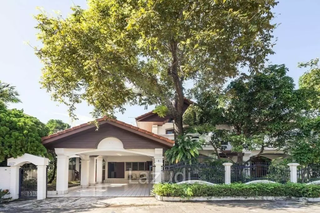 3 Bed 3 Bath Detached House   452 Sqm For Sale