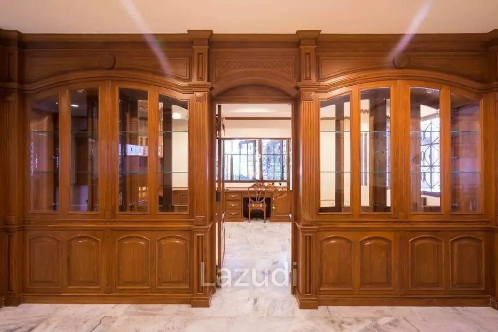 3 Bed 3 Bath Detached House   452 Sqm For Sale
