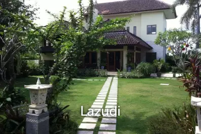 Tropical hideaway in Berawa