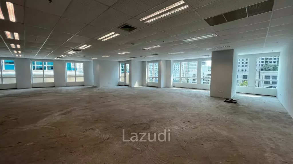 Fitted office at Ploenchit (Central CBD)