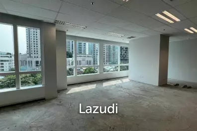 Fitted office at Ploenchit (Central CBD)
