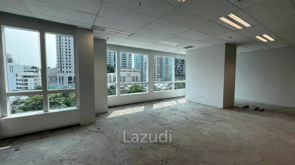 Fitted office at Ploenchit (Central CBD)
