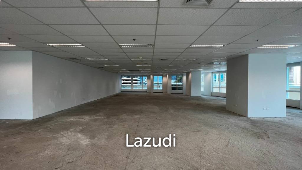Fitted office at Ploenchit (Central CBD)