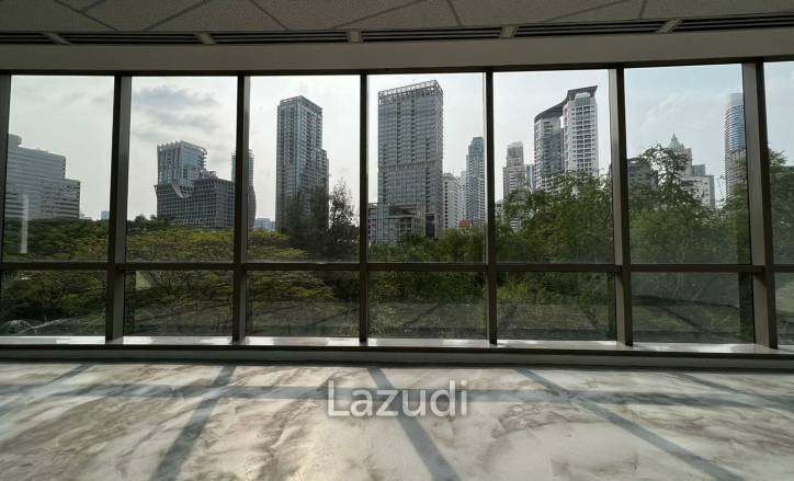 Office space surrounded by green spaces and nature views