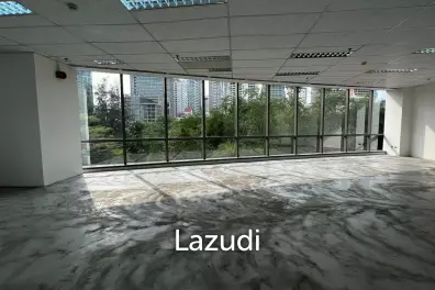 Office space surrounded by green spaces and nature views