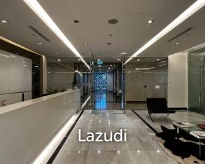 Small serviced office in absolute premium location