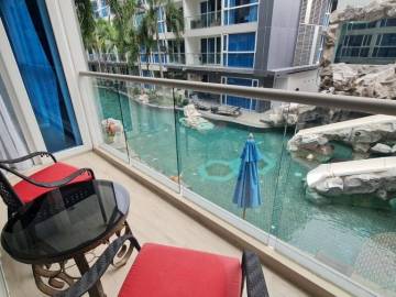 Pool View condo for sale or rent in Central Pattaya