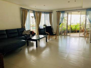3 bedroom condo for sale with tenant at Moon Tower