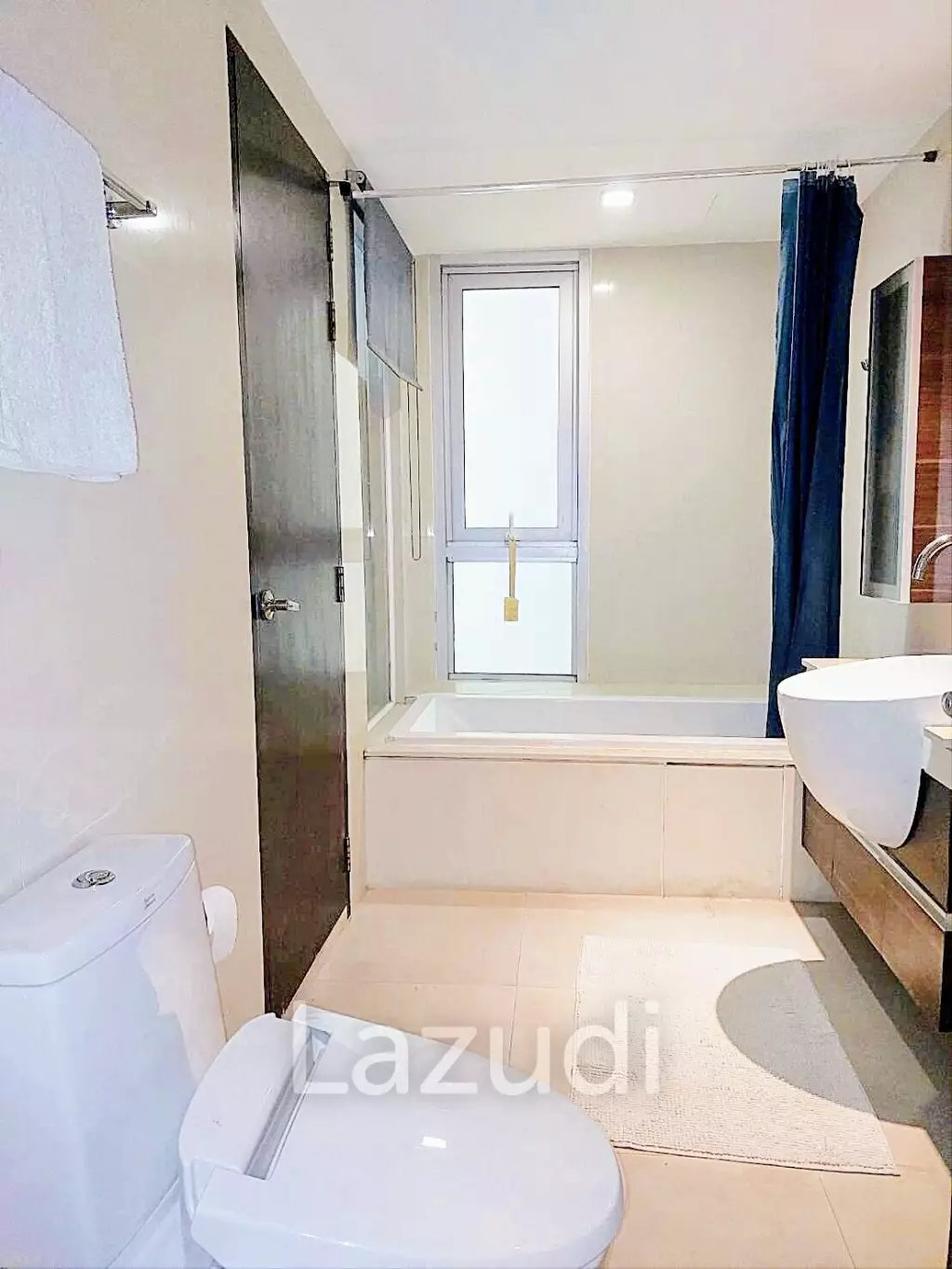 2 Bed 1 Bath 60 SQ.M Sky Walk Condominium