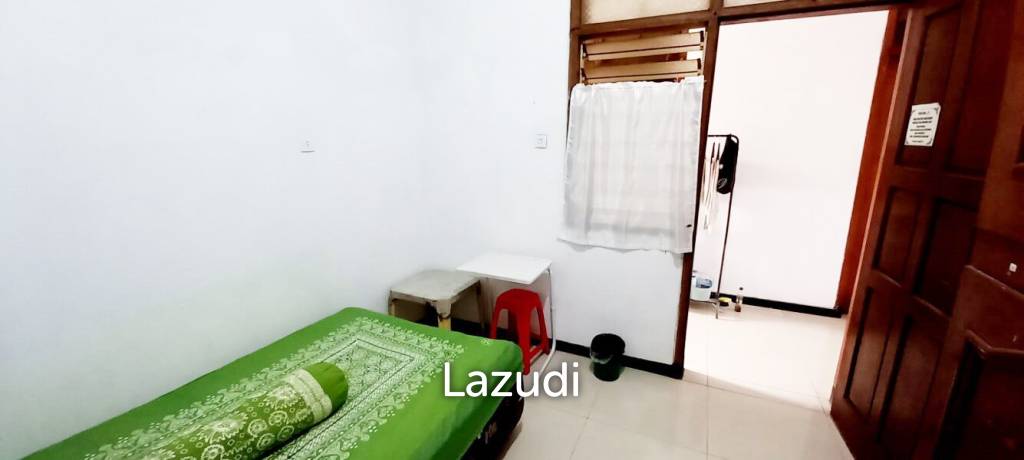 Kost Dekat Universitas Wijaya Kusuma, Mall Ciputra World Surabaya, Mall Lagoon Avenue, Islamic Centre Surabaya