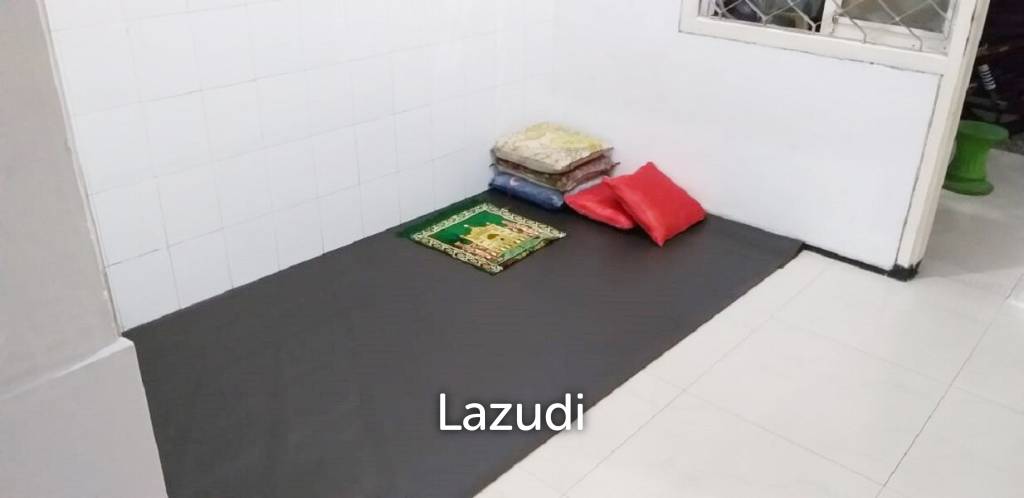 Kost Dekat Universitas Wijaya Kusuma, Mall Ciputra World Surabaya, Mall Lagoon Avenue, Islamic Centre Surabaya