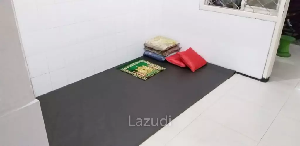Kost Dekat Universitas Wijaya Kusuma, Mall Ciputra World Surabaya, Mall Lagoon Avenue, Islamic Centre Surabaya