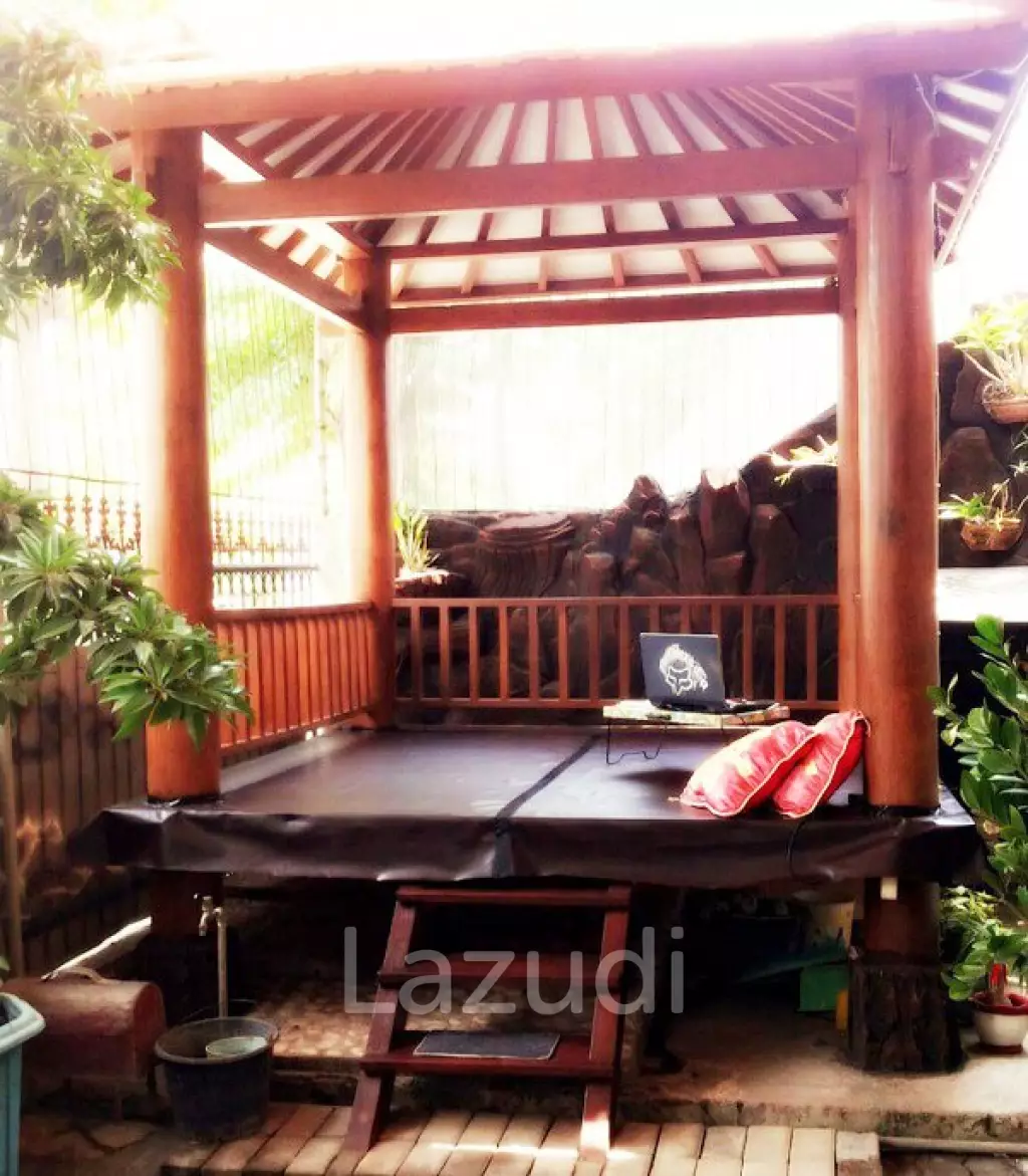 Kost Dekat Universitas Wijaya Kusuma, Mall Ciputra World Surabaya, Mall Lagoon Avenue, Islamic Centre Surabaya