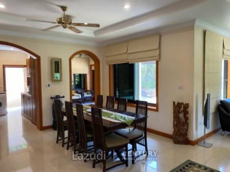 ORCHID VILLA : 3 Bed Pool Villa close to town and Beaches