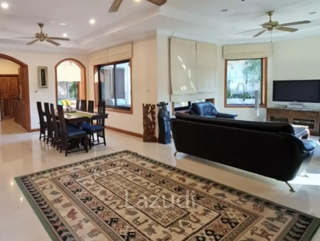 ORCHID VILLA : 3 Bed Pool Villa close to town and Beaches