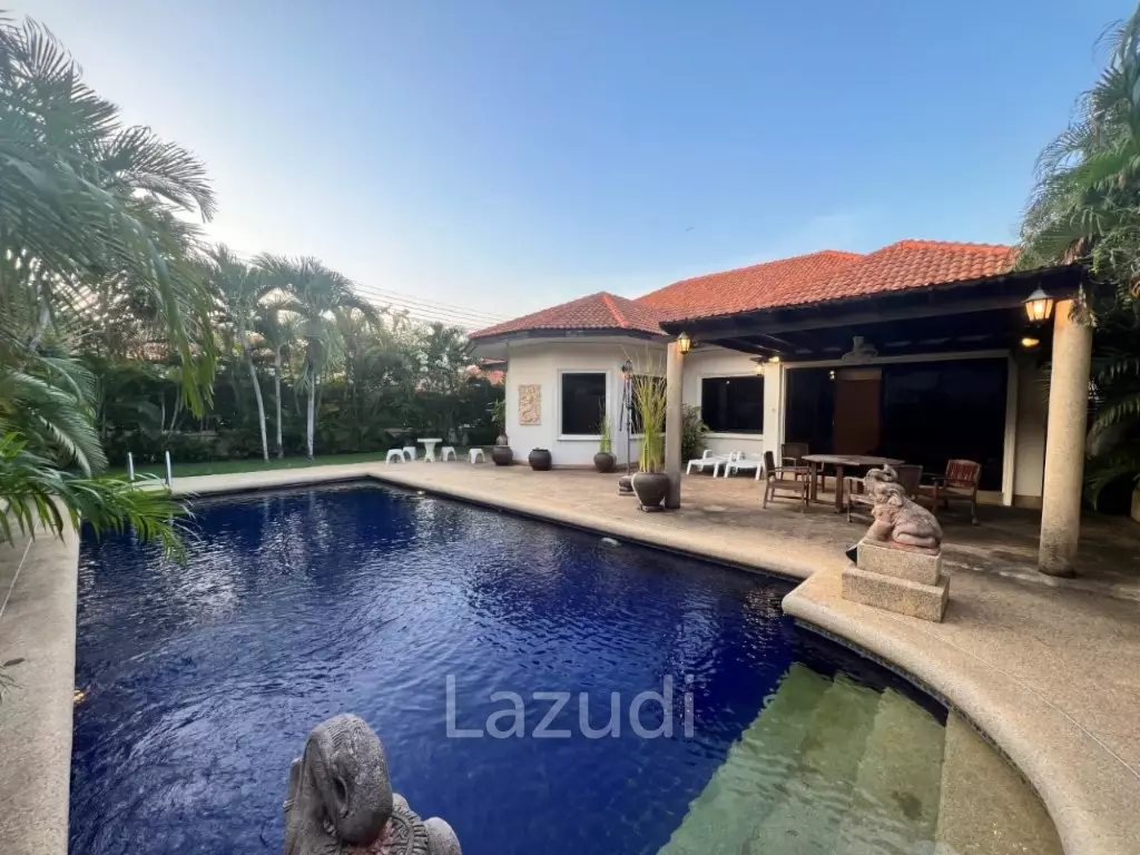 ORCHID VILLA : 3 Bed Pool Villa close to town and Beaches