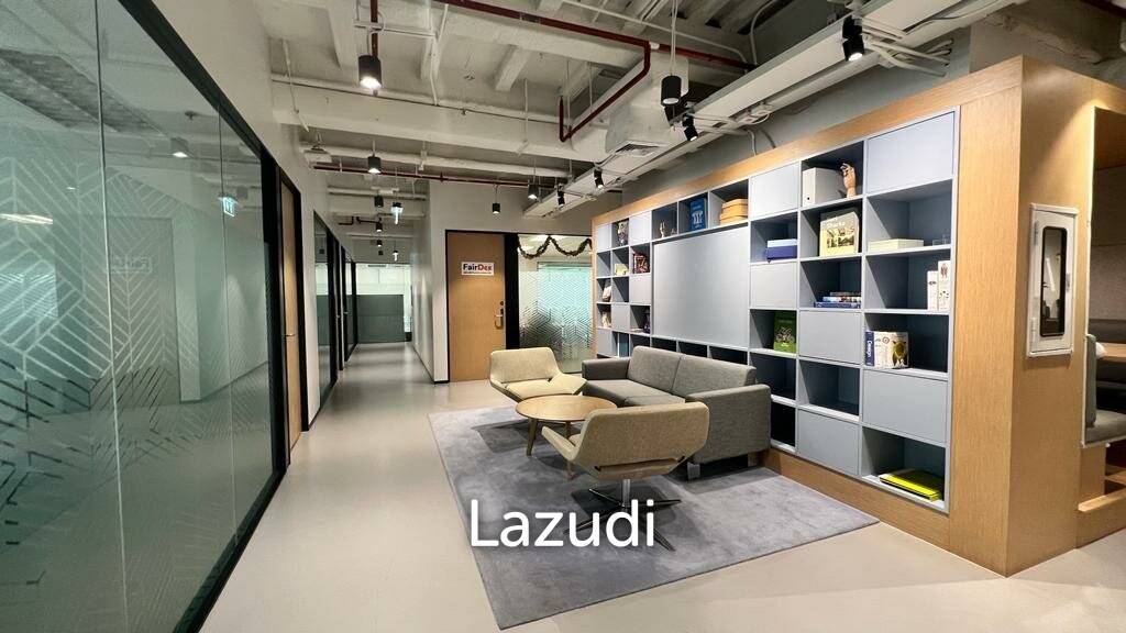 Trendy serviced offices for creative minds at Chong Nonsi BTS