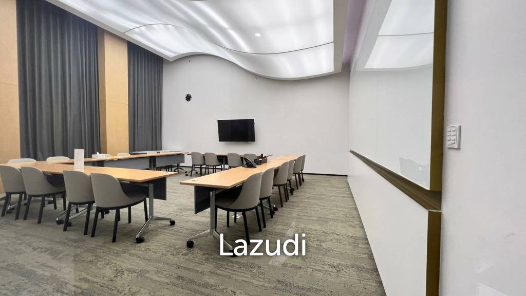 Trendy serviced offices for creative minds at Chong Nonsi BTS
