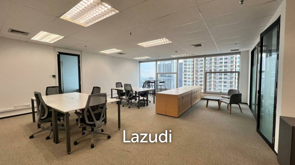 Trendy serviced offices for creative minds at Chong Nonsi BTS
