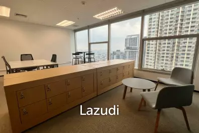 Trendy serviced offices for creative minds at Chong Nonsi BTS