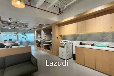 Trendy serviced offices for create minds at Chong Nonsi BTS