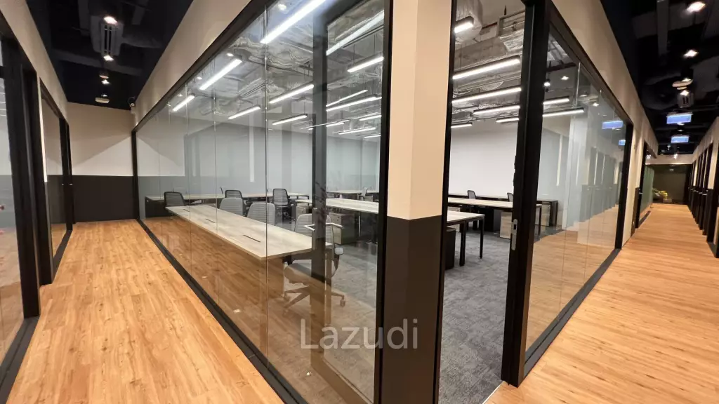 Serviced office, ready to move in at Amarin Tower Chidlom