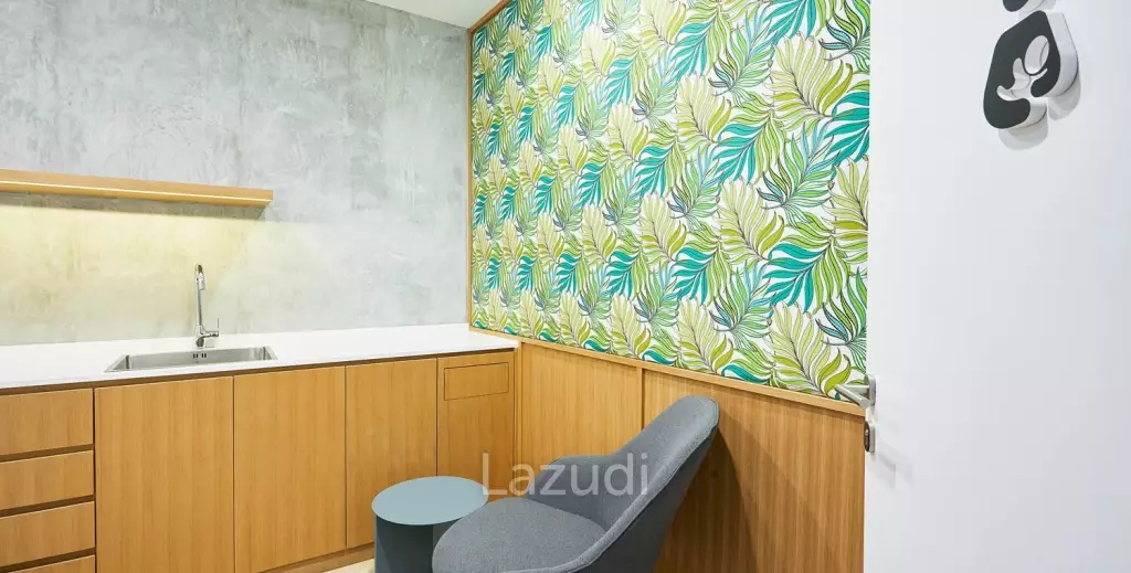 Serviced office full of extra facilities at All Seasons Place