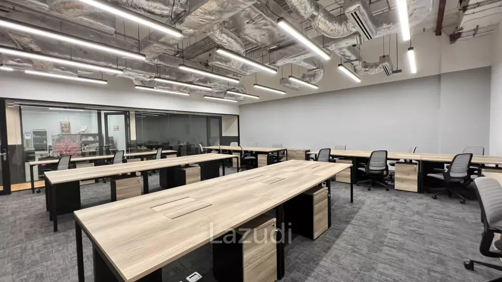 Serviced office full of extra facilities at All Seasons Place