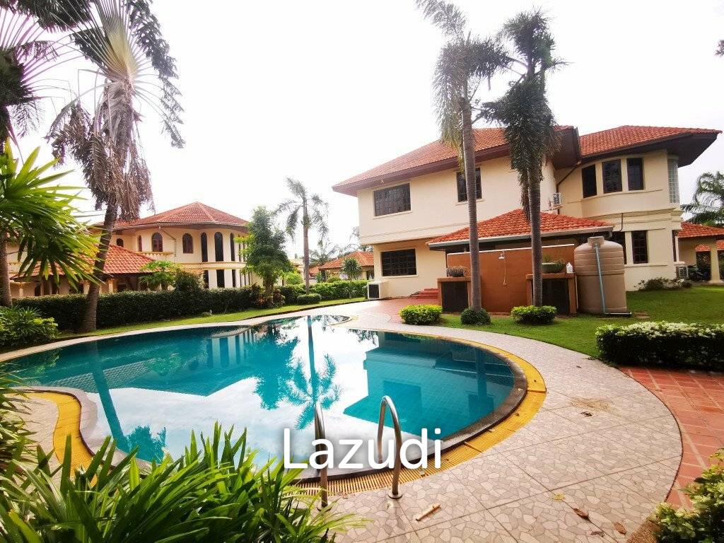 2 Storey pool villa for sale or rent in East Pattaya