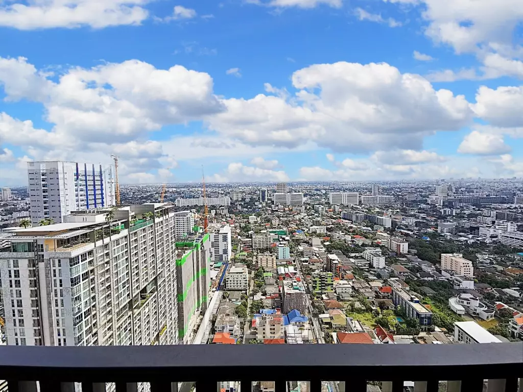 1 Bedroom 1 Bathroom 36 SQ.M Life Ladprao