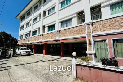 44 Rooms Apartment for Sale in South Pattaya