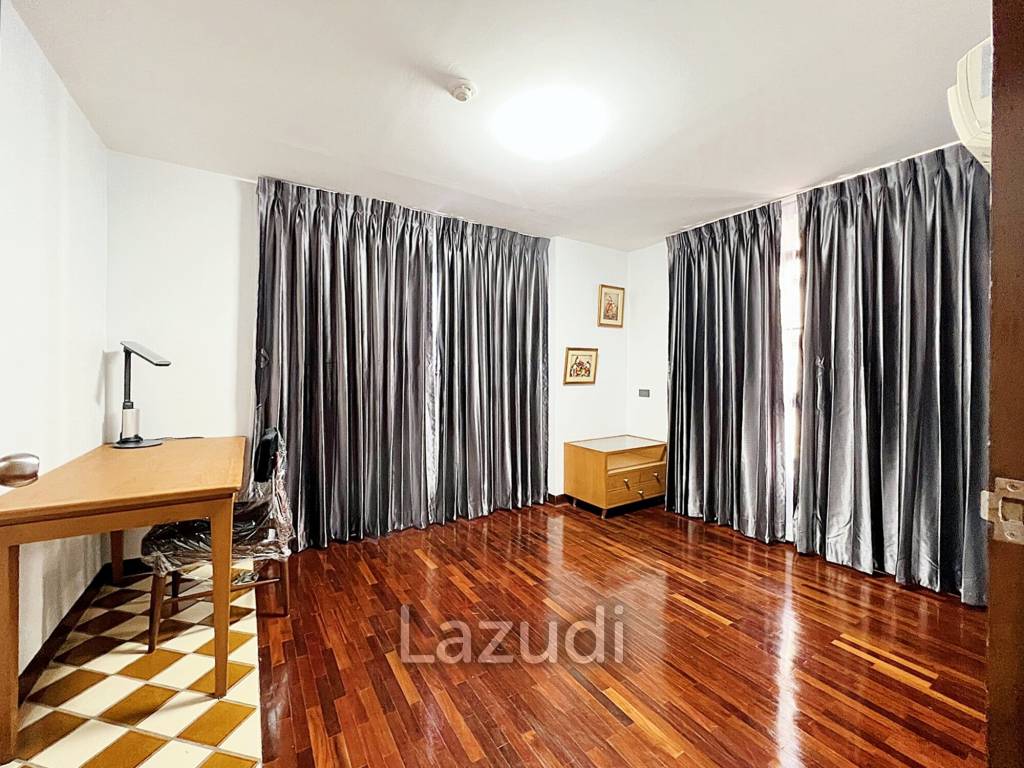 160 SQ.M 3 Bed 3 Bath  Baan Chan Condominium